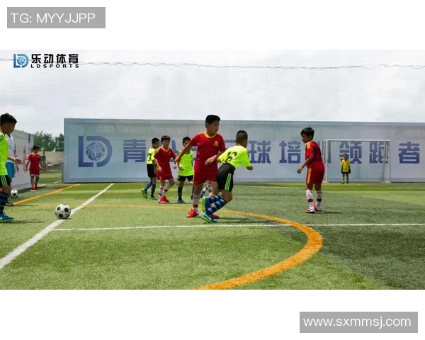 小学生足球:培养团队精神与身体素质的最佳运动选择 小学生足球:培养团队精神与身体素质的最佳运动选择
